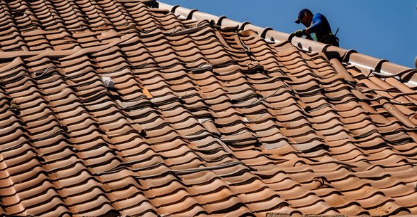 Nettoyage toiture marseille : un toit sain pour votre maison !